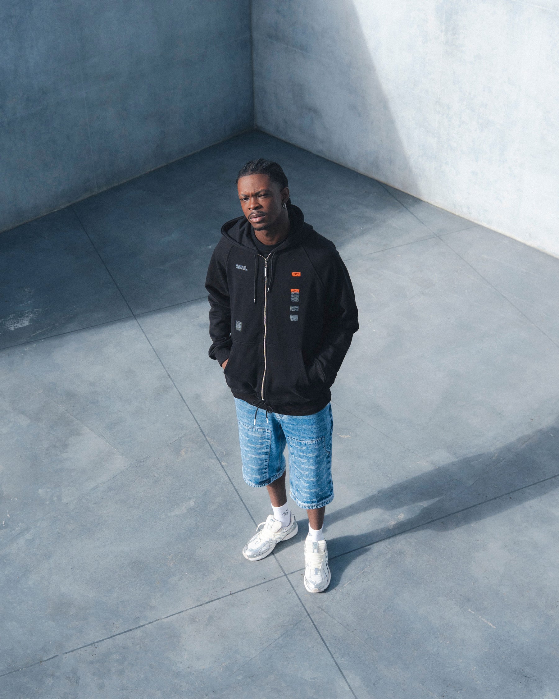 ZIP HOODIE REALIDAD NEGRO