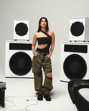 JEAN MUJER CUT OUT ARENA