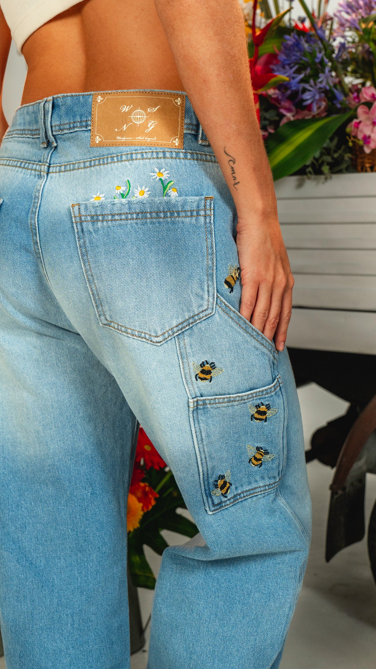 JEAN MUJER ABEJA AZUL MEDIO