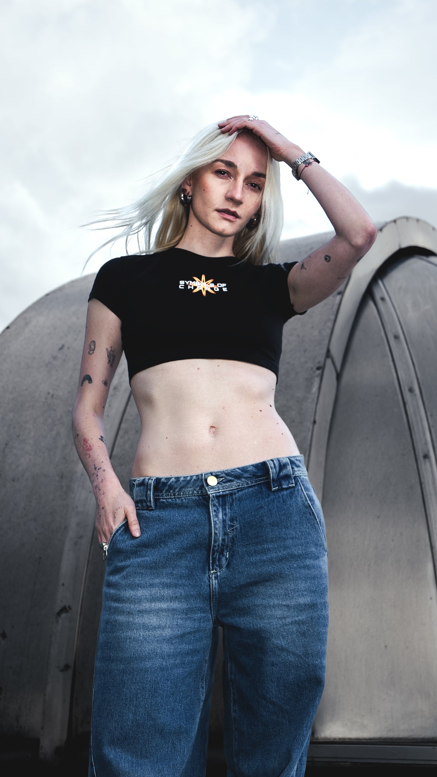 BABY TEE COMETA NEGRO