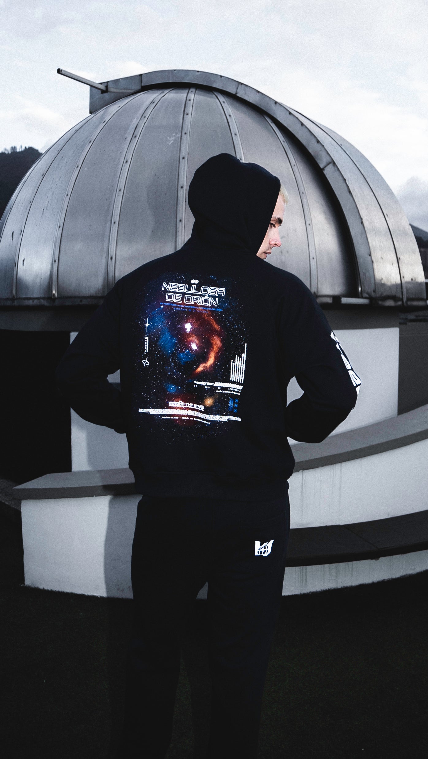 HOODIE NEBULOSA NEGRO