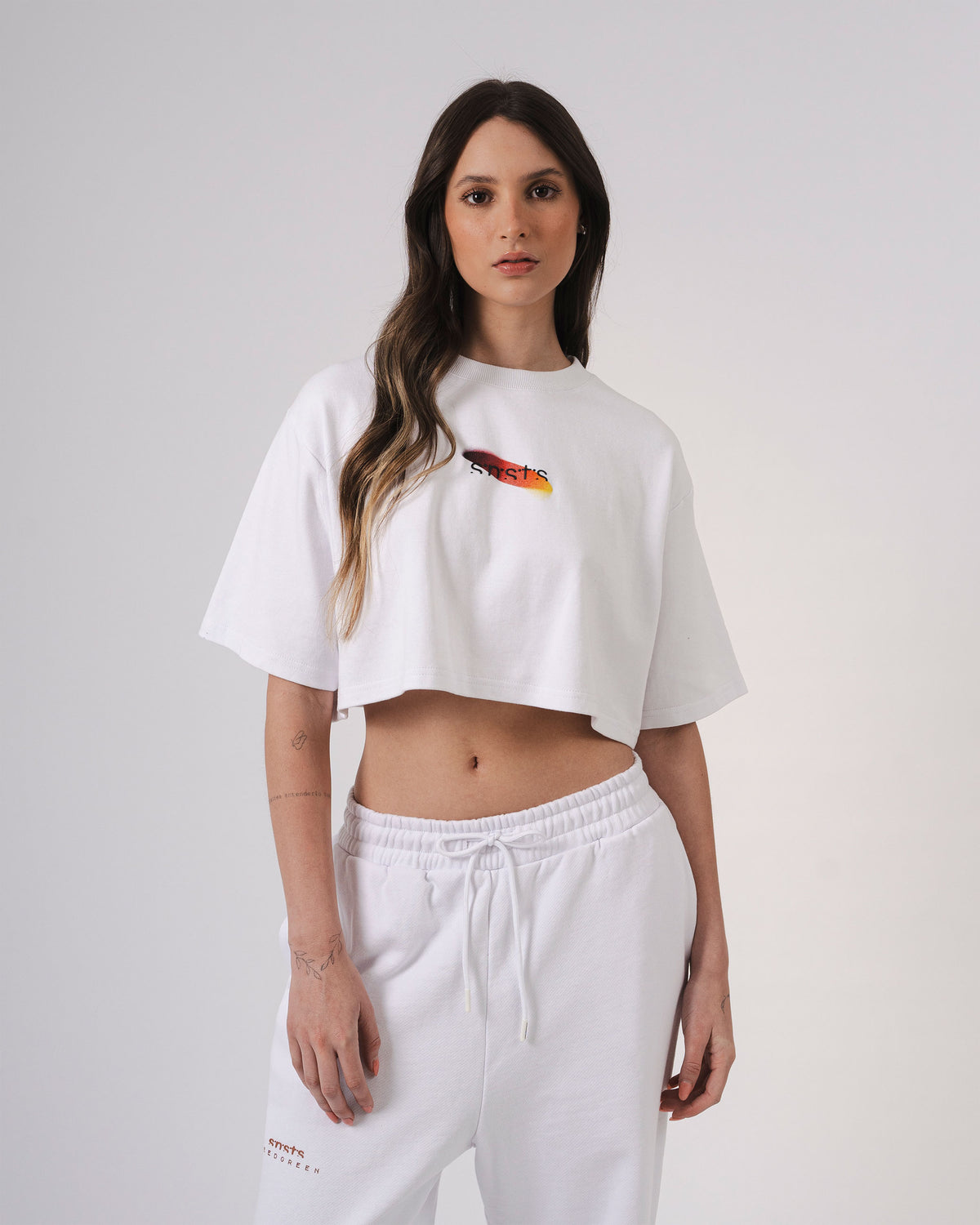 CAMISETA CROP OVERSIZED GRADOS BLANCO