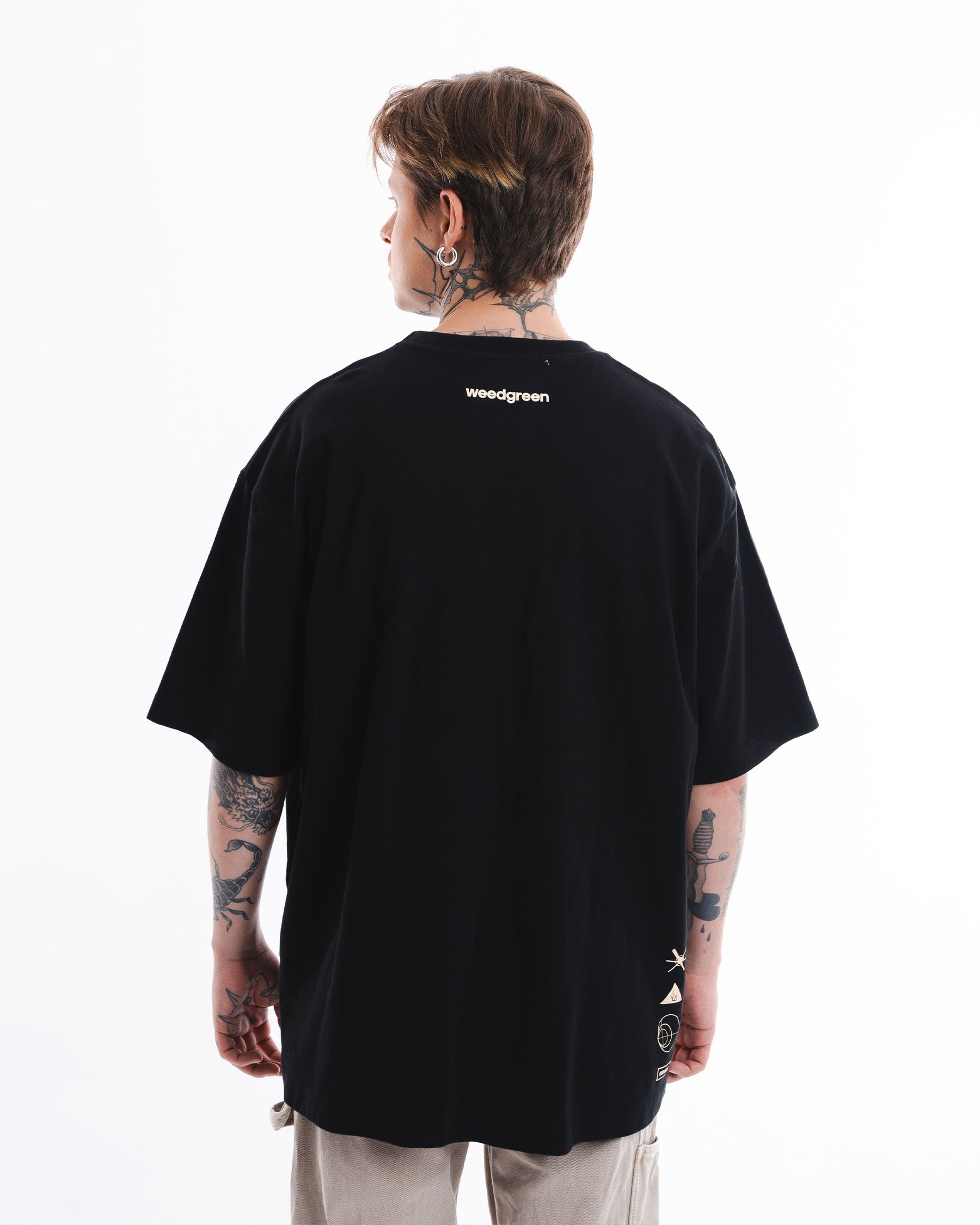 CAMISETA OVERSIZE WHITE FIRE OG NEGRO